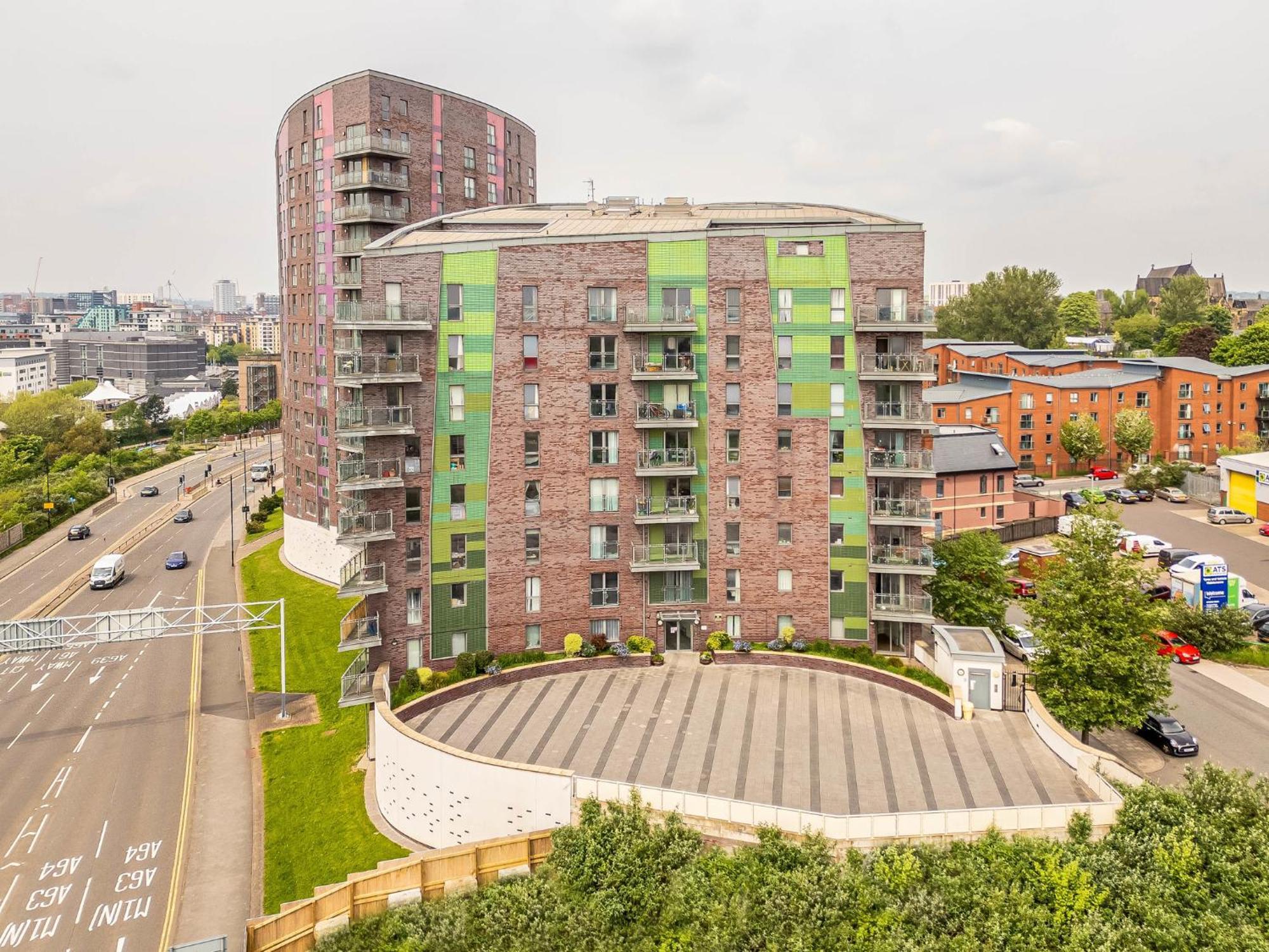 Avenues Apartment Leeds  Exterior photo